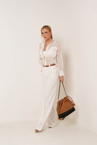 Bolsa Silvia Couro na Cor Caramel com Preto Intenso