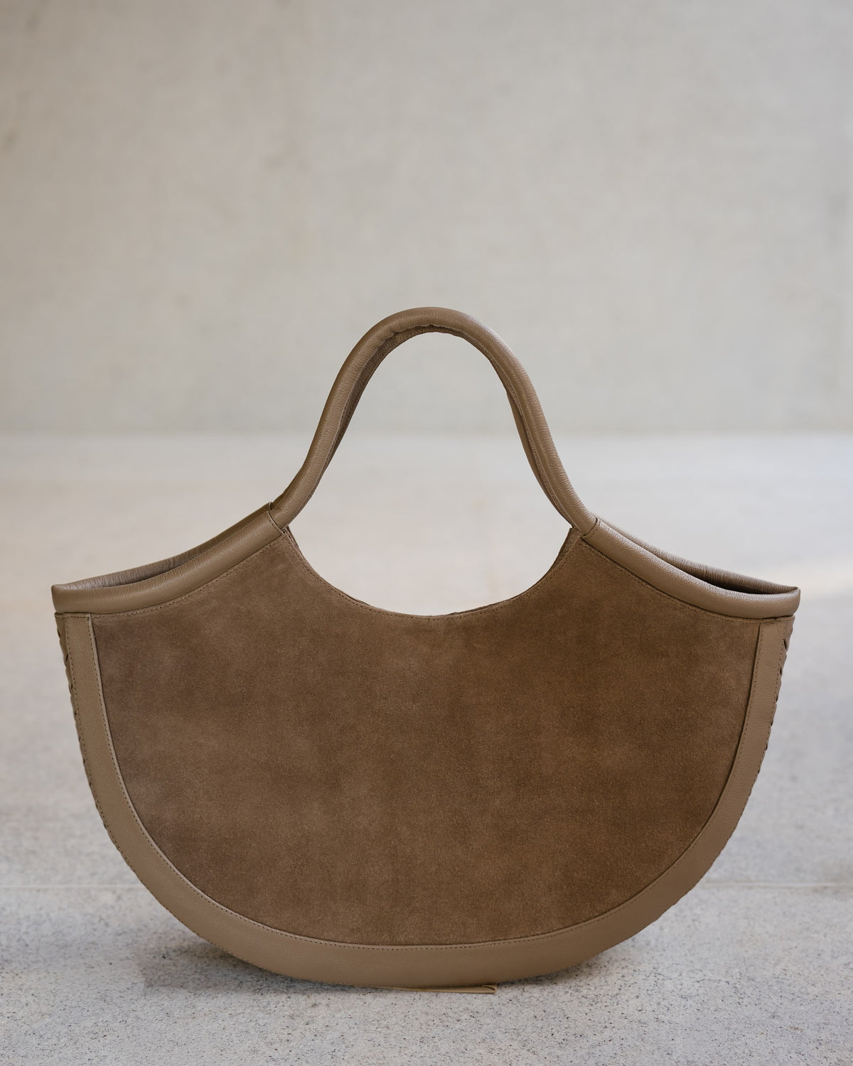 PRÉ-VENDA | ENVIOS A PARTIR DE 16/11 | Bolsa Vanessa - Camurça Fendi & Couro Fendi