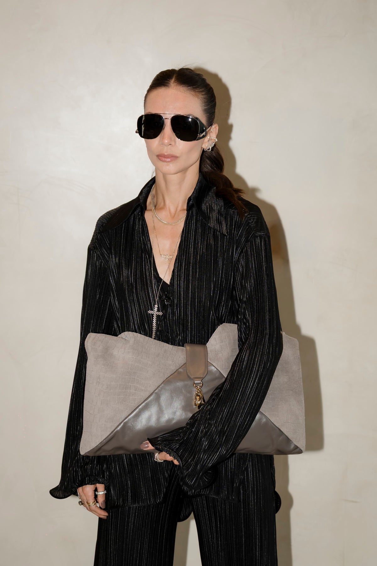 Bolsa Carolina Couro com Camurça Croco Cinza Elefant