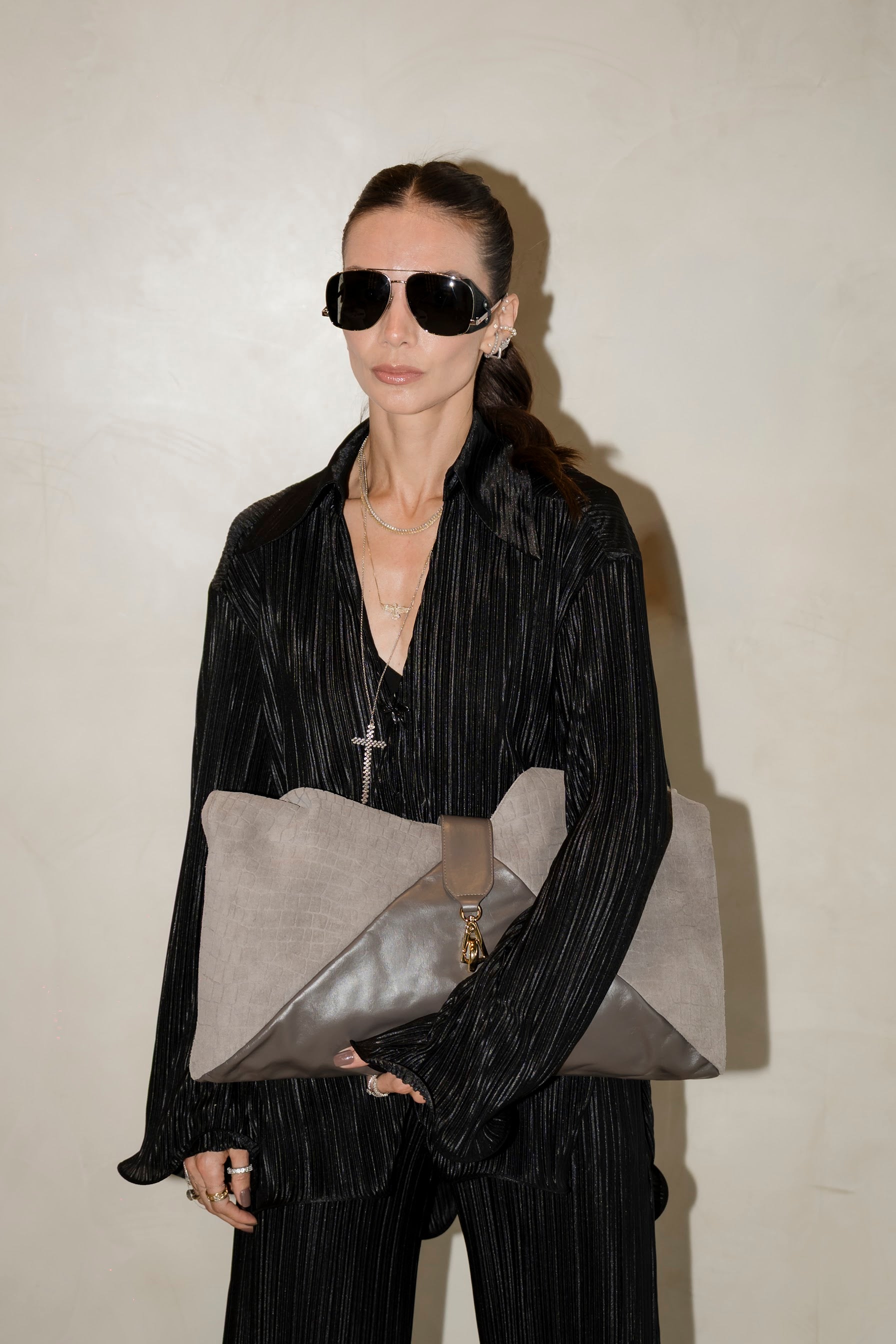 Bolsa Carolina Couro com Camurça Croco Cinza Elefant