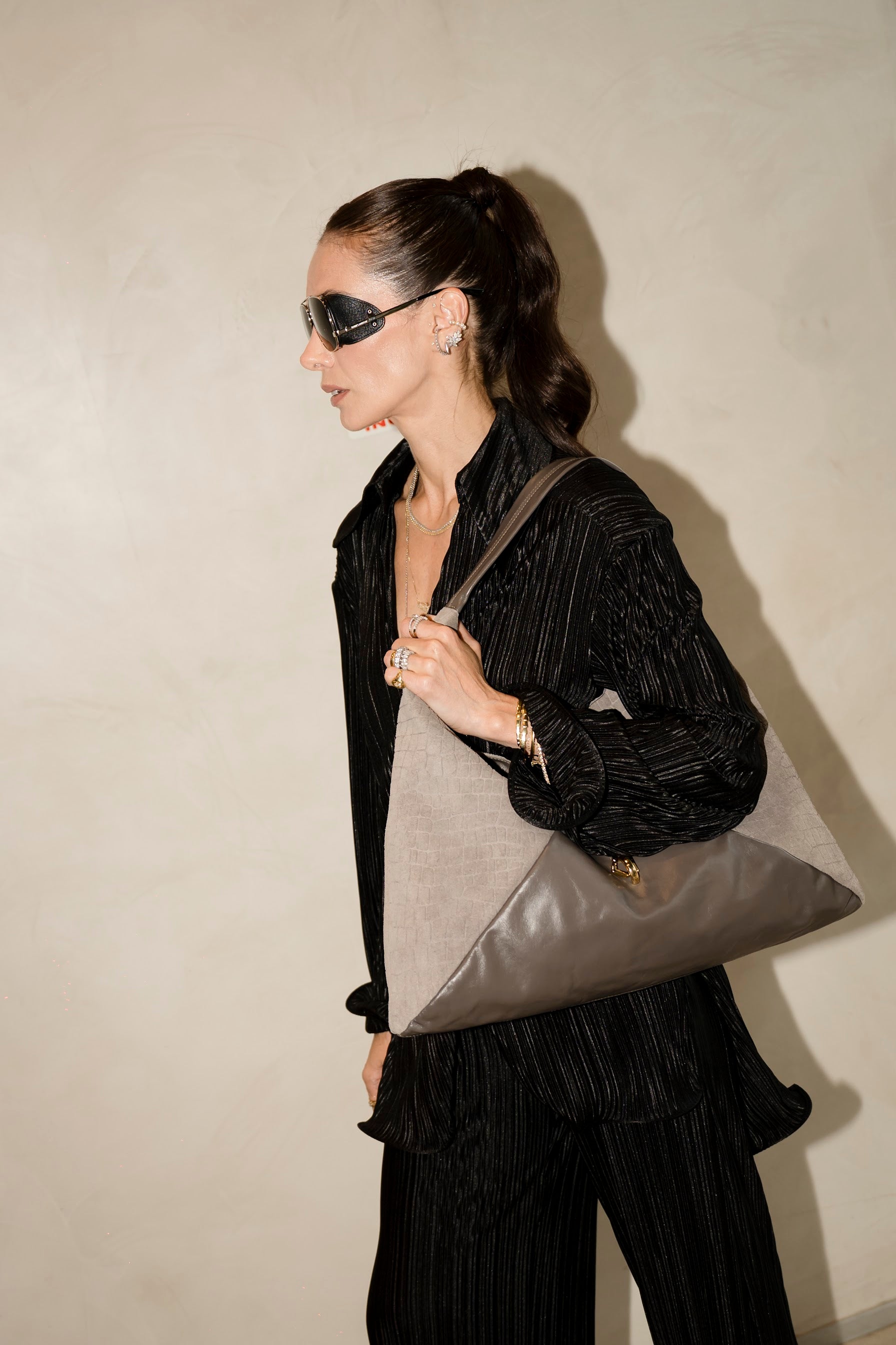 Bolsa Carolina Couro com Camurça Croco Cinza Elefant