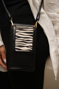 Bolsa Maria Lúcia - Couro Preto e Pelo Zebra