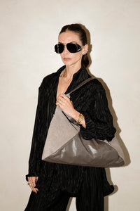 Bolsa Carolina Couro com Camurça Croco Cinza Elefant