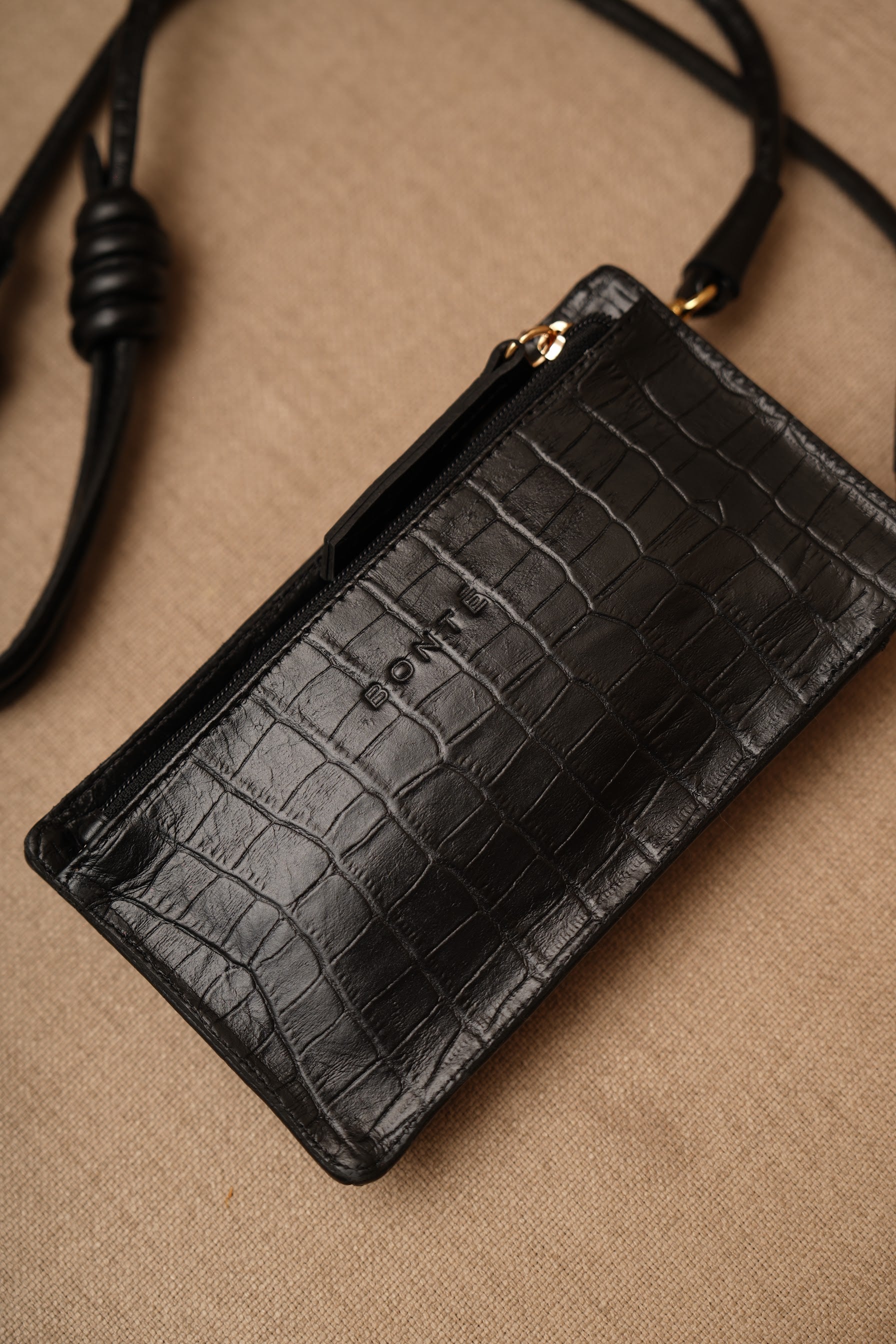 Bolsa Maria Lúcia - Couro Croco e Camurça Preta
