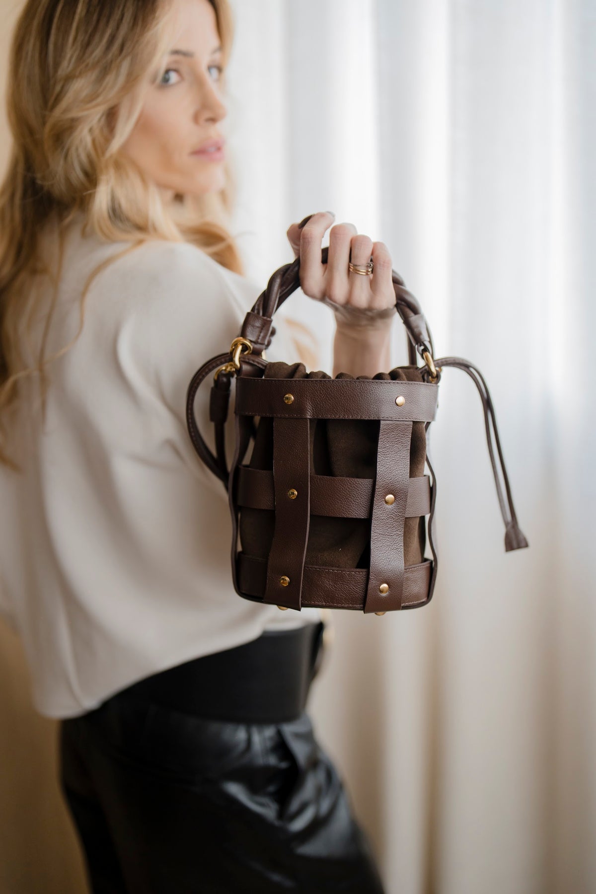 Bolsa Lira Couro e Camurça na Cor Brown