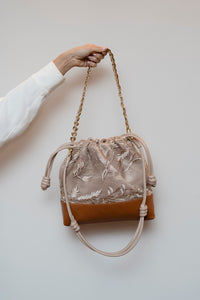 Bolsa Silvia Couro Caramelo e Renda
