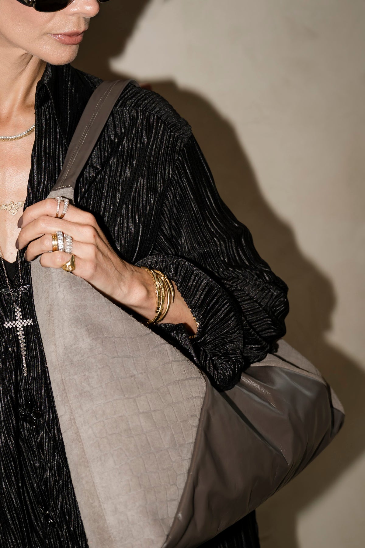 Bolsa Carolina Couro com Camurça Croco Cinza Elefant