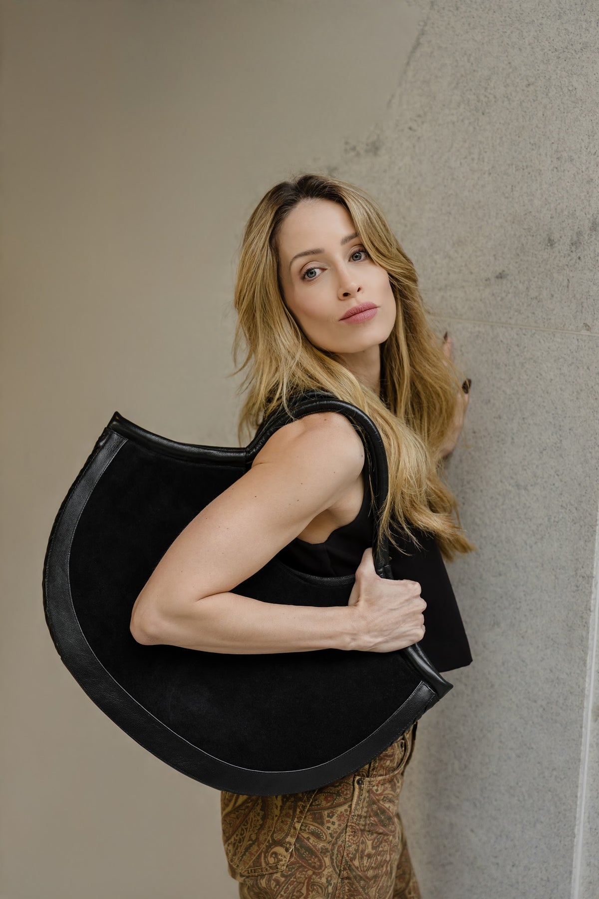 Bolsa Vanessa - Camurça Preta & Couro Preto