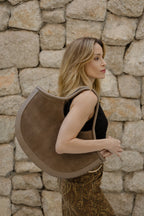 PRÉ-VENDA | ENVIOS A PARTIR DE 16/11 | Bolsa Vanessa - Camurça Fendi & Couro Fendi