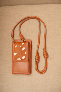 Bolsa Maria Lúcia - Couro Caramelo e Pelo Bambi