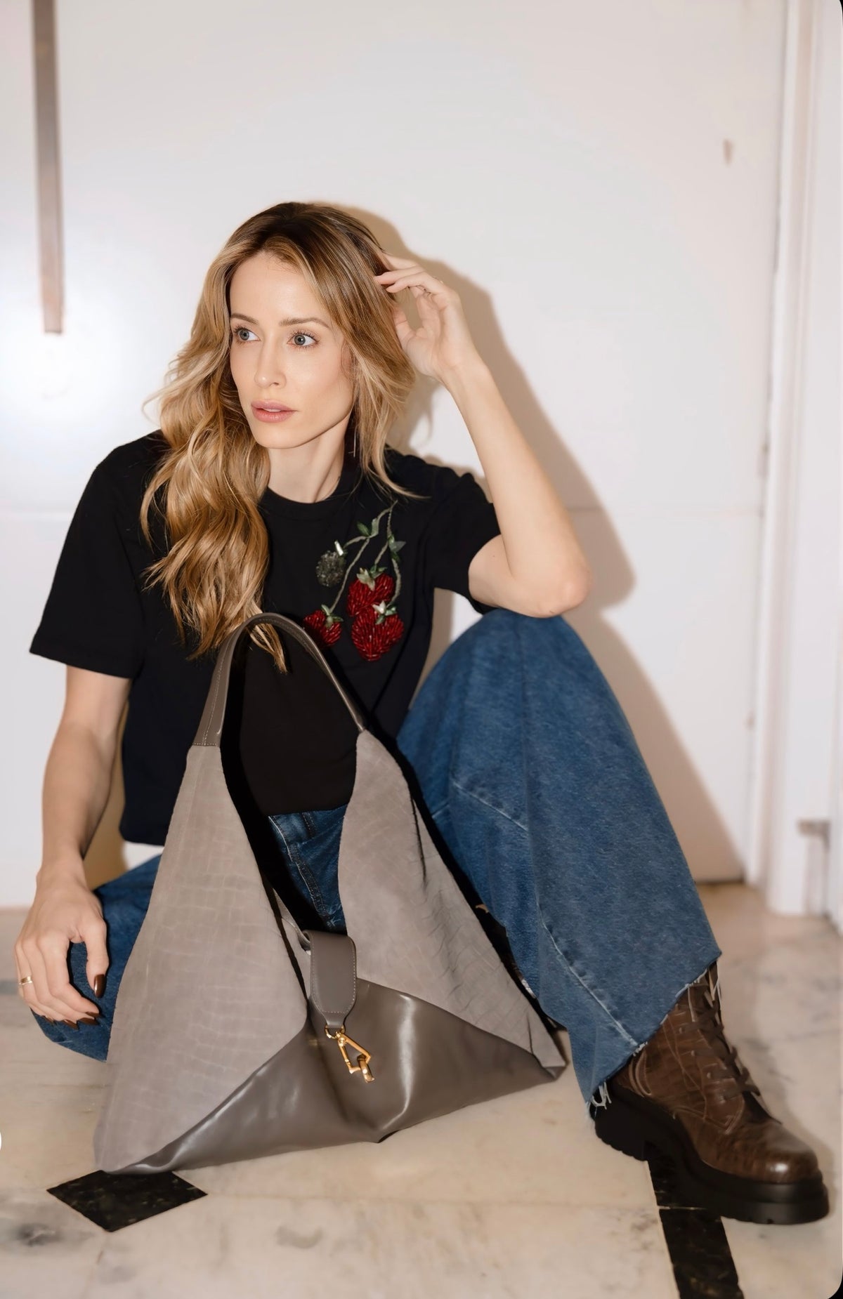 Bolsa Carolina Couro com Camurça Croco Cinza Elefant