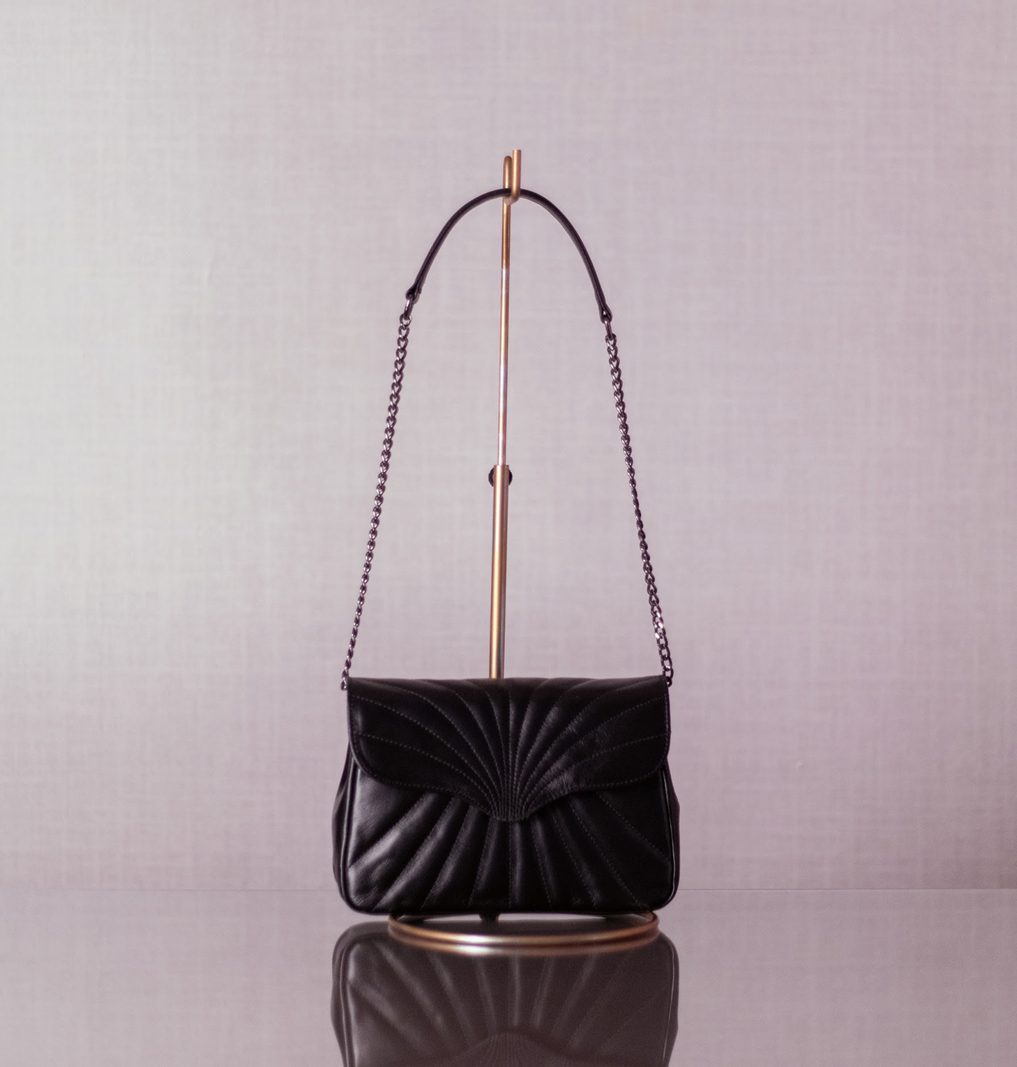 Bolsa Maíza Couro na Cor Preto Intenso