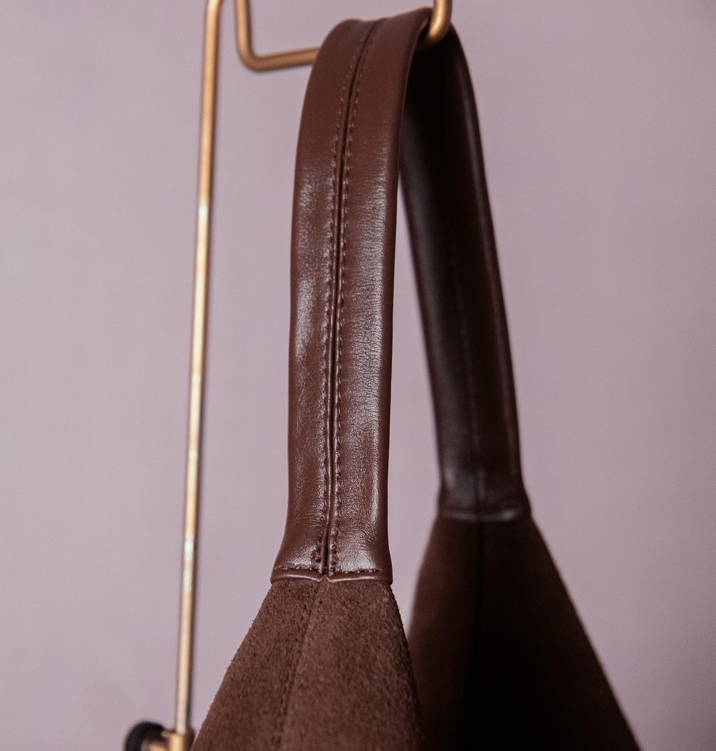 Bolsa Carolina Na Cor Brown com Bamurça na Cor Café