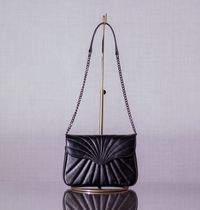 Bolsa Maíza Couro na Cor Preto Intenso