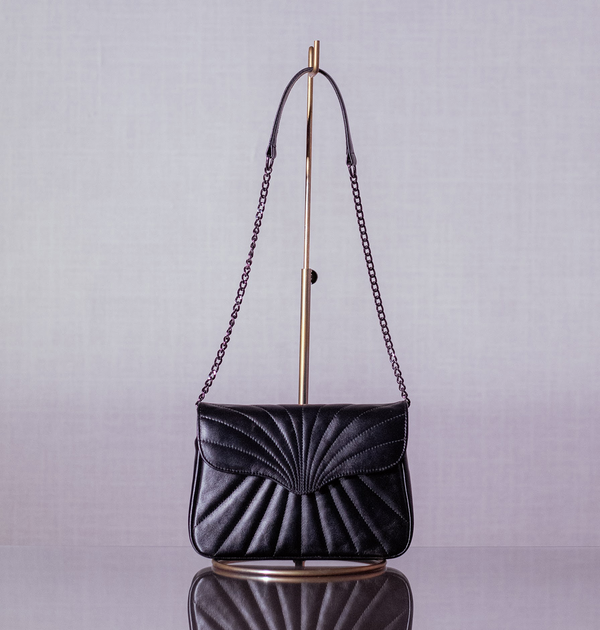 Bolsa Maíza Couro na Cor Preto Intenso