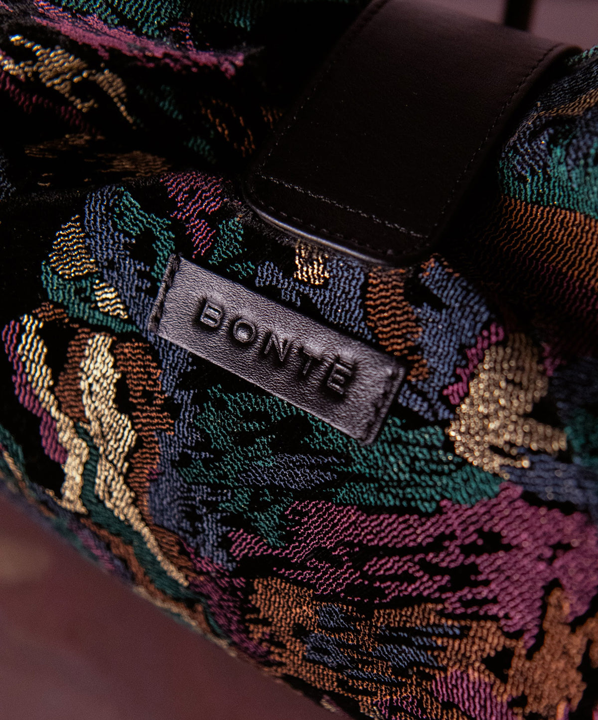 Bolsa Carolina Velvet Jacquard com couro Preto Intenso