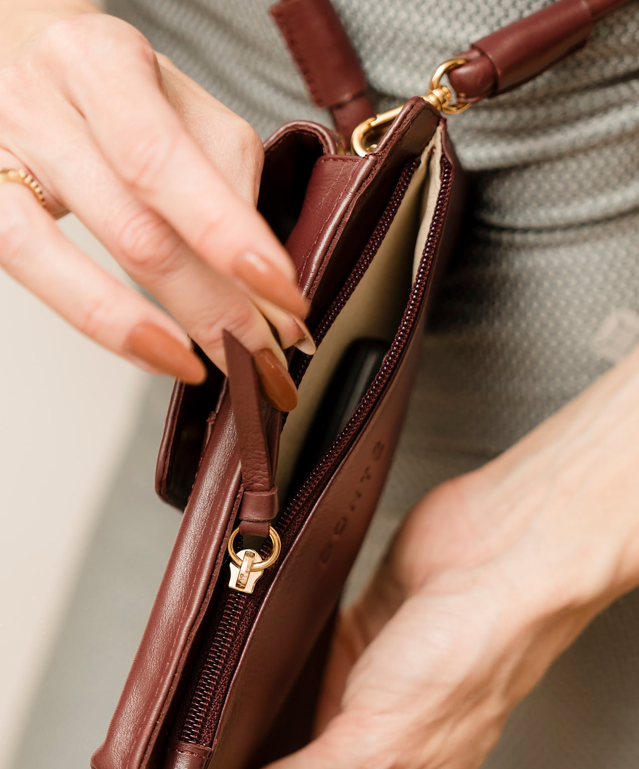 Bolsa Maria Lúcia Couro Bordô com Palha Italiana