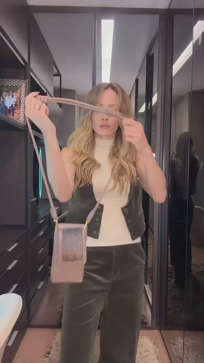 Vídeo do produto Bolsa Maria Lúcia - Couro Croco e Camurça Caramelo