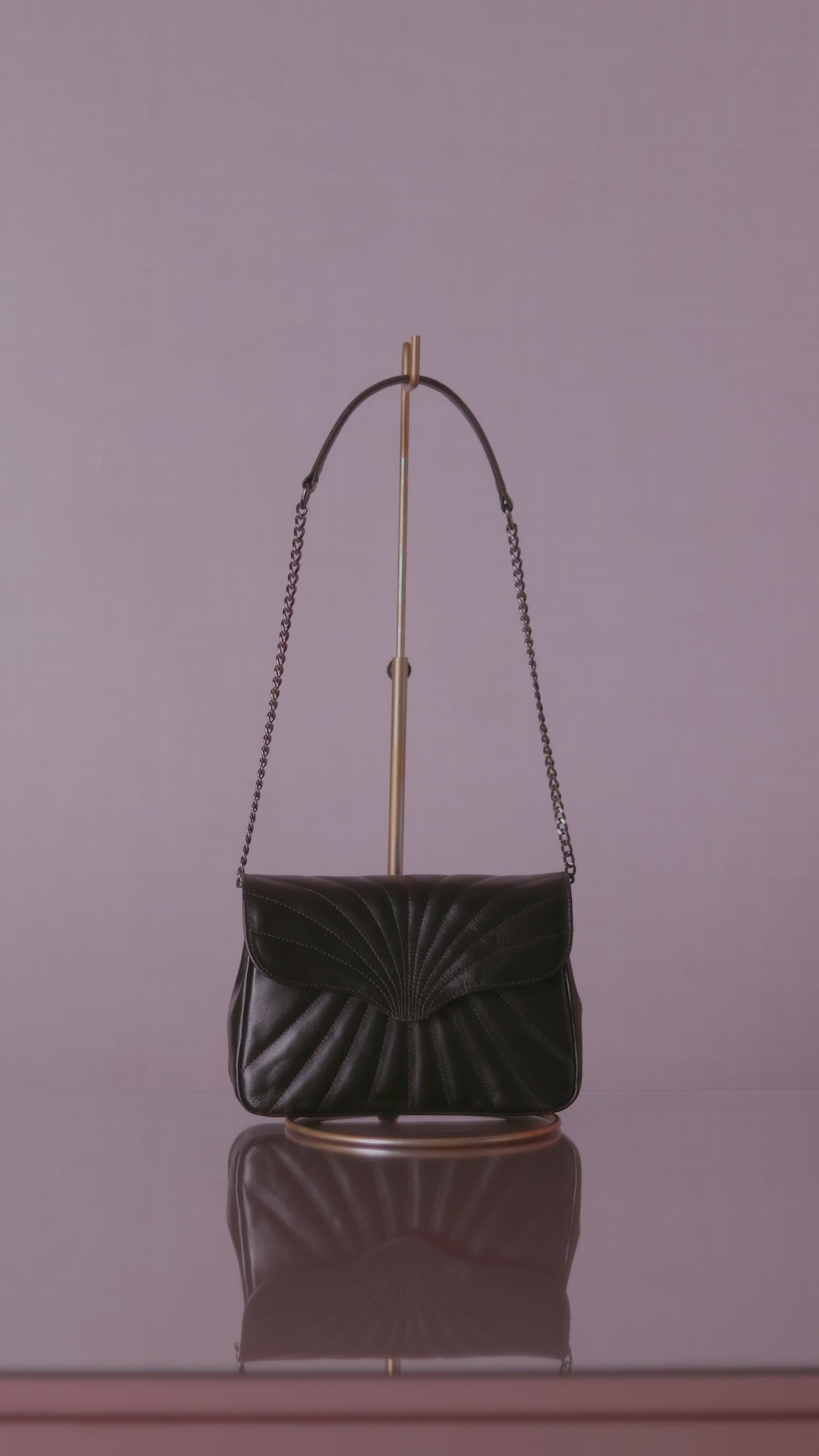 Bolsa Maíza Couro na Cor Preto Intenso